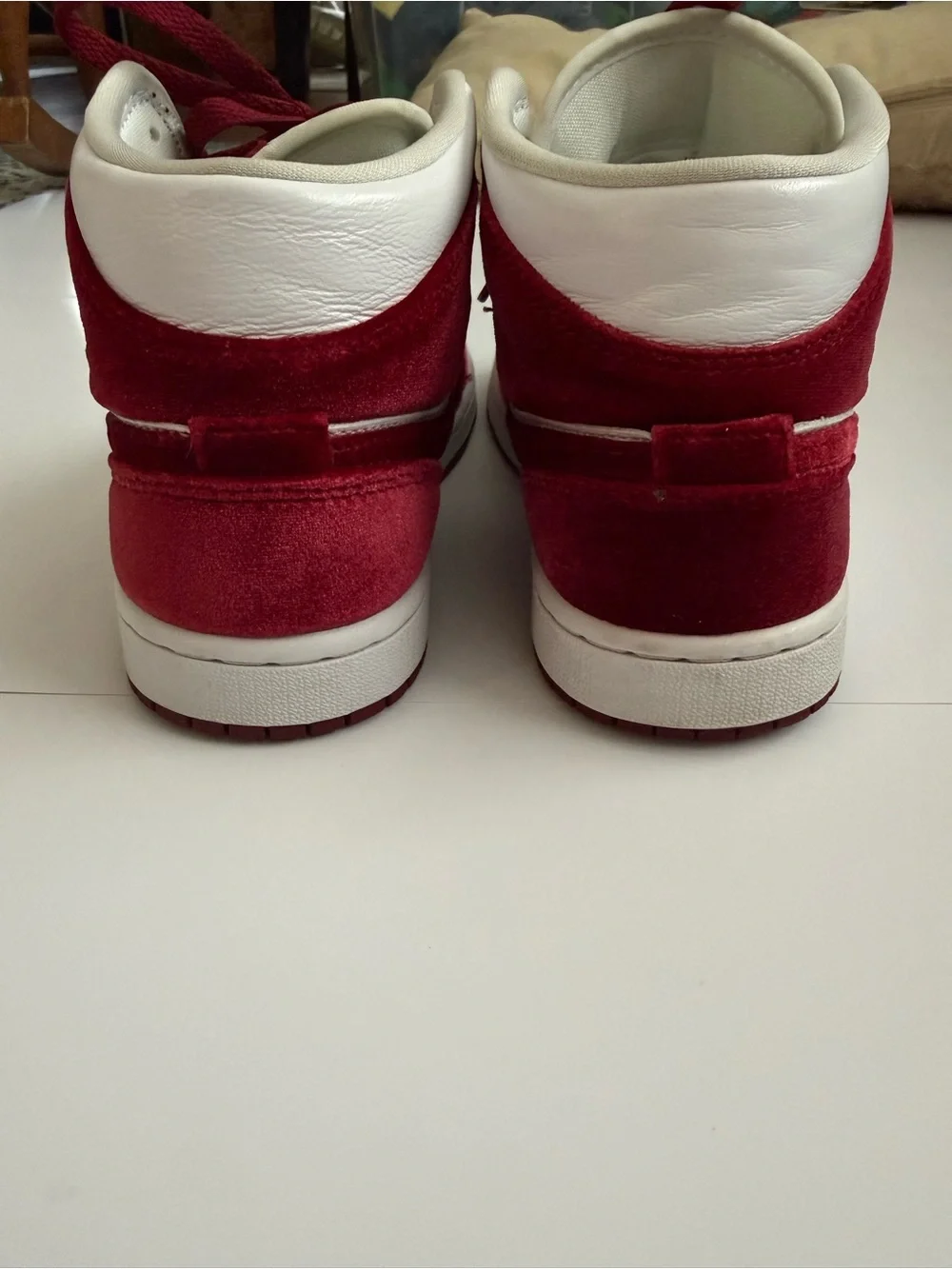 Nike Air Jordan 1 Mid SE Velvet Women’s Size 6.5